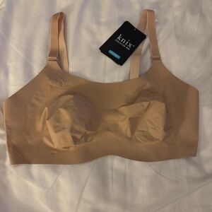 Knix Evolution Everyday Wireless Reversible Bra - NWT Size 7 (36DD-E, 38DD-E)